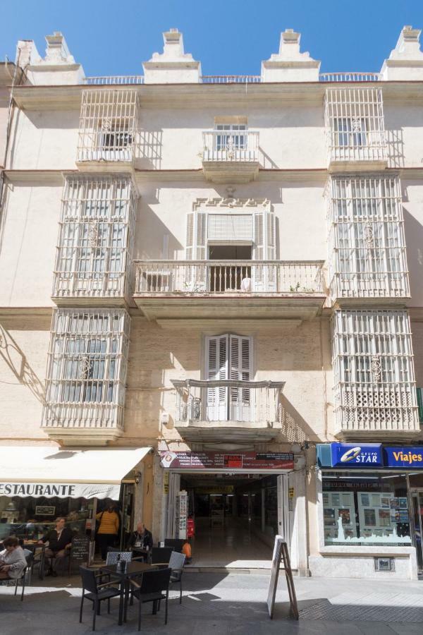 Apartamento La Galeria De San Antonio Cádiz Kültér fotó